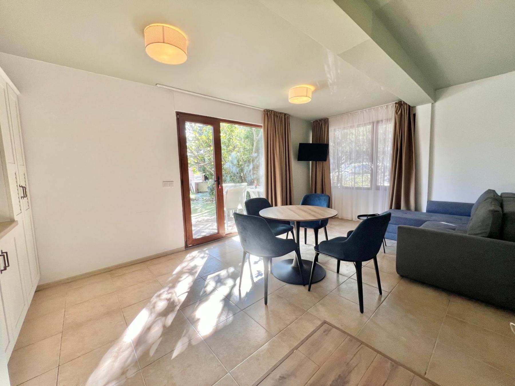 Kiara Apartments Saints Constantine and Helena Bagian luar foto