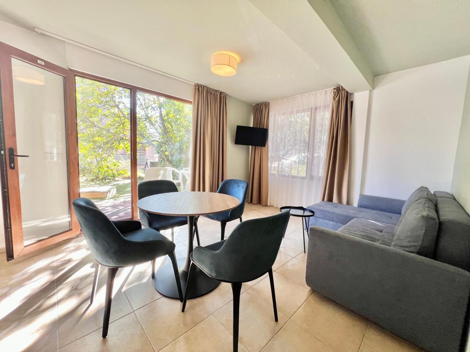 Kiara Apartments Saints Constantine and Helena Bagian luar foto